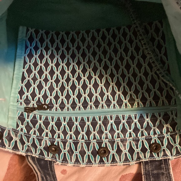 Salt box sea turtle canvas beach tote - Picture 2 of 15